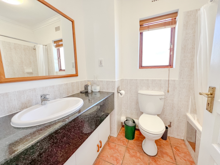 To Let 2 Bedroom Property for Rent in Keurboomstrand Western Cape